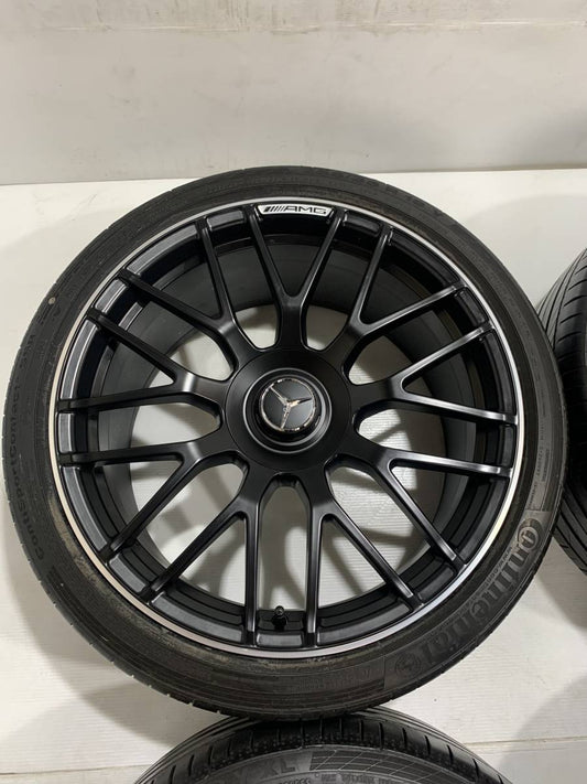 Genuine Mercedes-Benz C63 AMG 19”